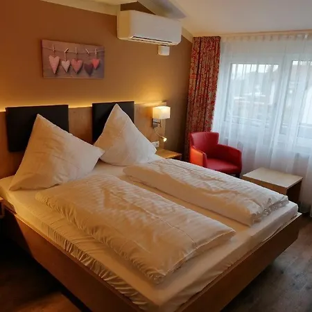 Landgasthof Niebler Guest house Adelsdorf