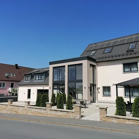 Πανσιόν Landgasthof Niebler Adelsdorf