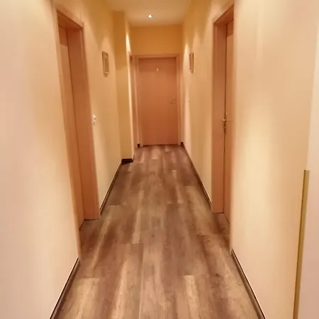بيت ضيافة Landgasthof Niebler Adelsdorf