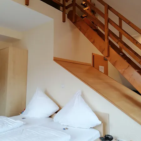 بيت ضيافة Landgasthof Niebler 3*