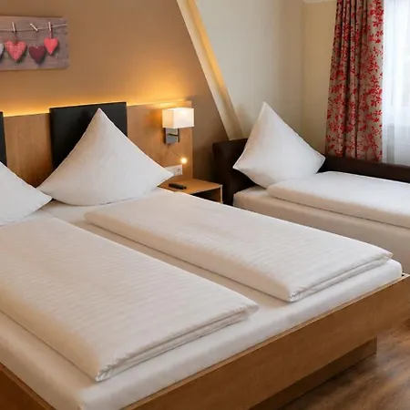 بيت ضيافة Landgasthof Niebler 3*